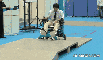 Инвалидное кресло, способное ходить по ступенькам