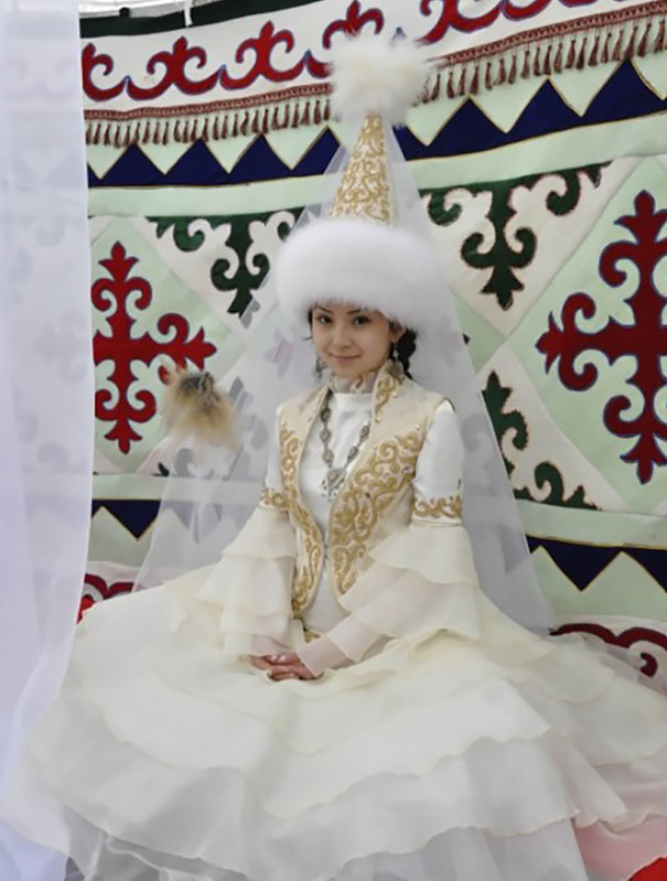 Традиционная казахстанская невеста