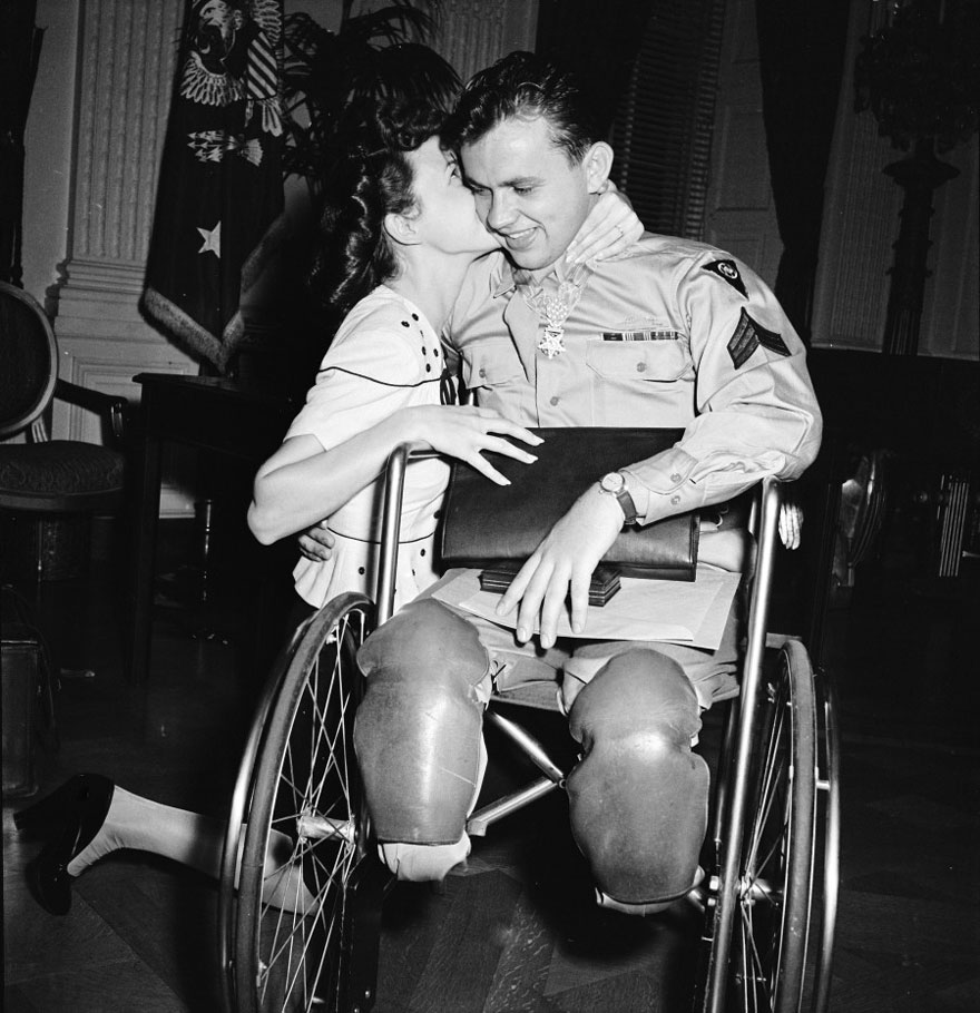 Невеста, которая верна ему, несмотря ни на что, 1945