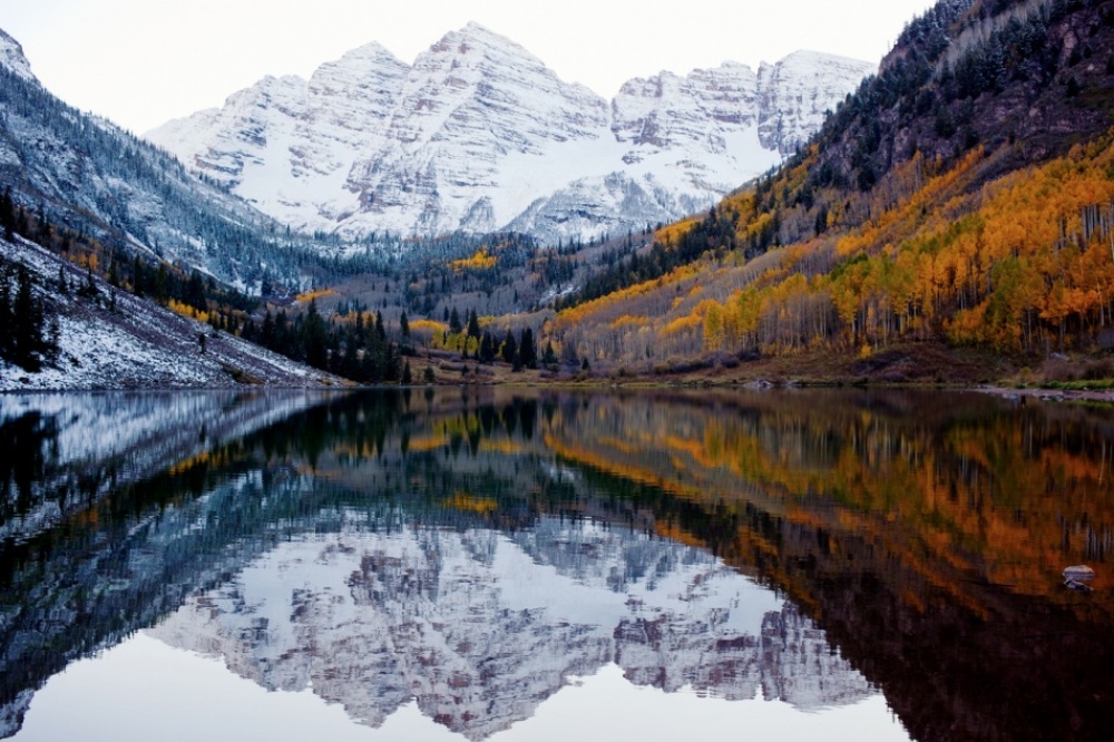 Осень и зима встретились в Колорадо, США
