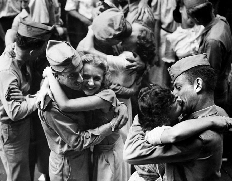 Счастливее их во всем свете не сыщешь, ведь они вернулись, 1945