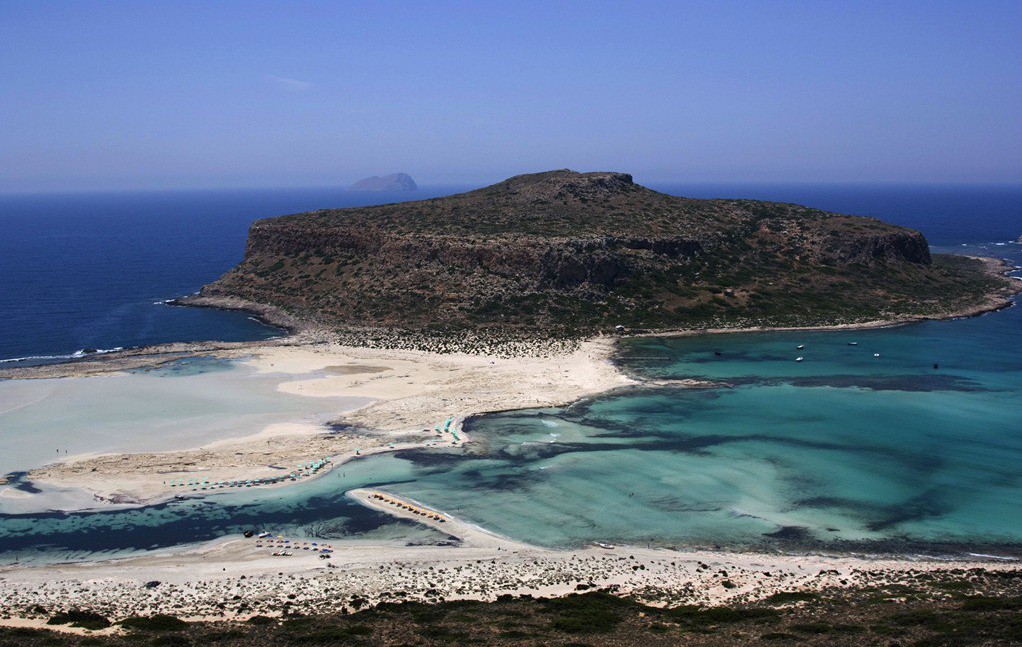 Слияние трех морей на острове Крит, Греция - Критского, Средиземного и Ионического.