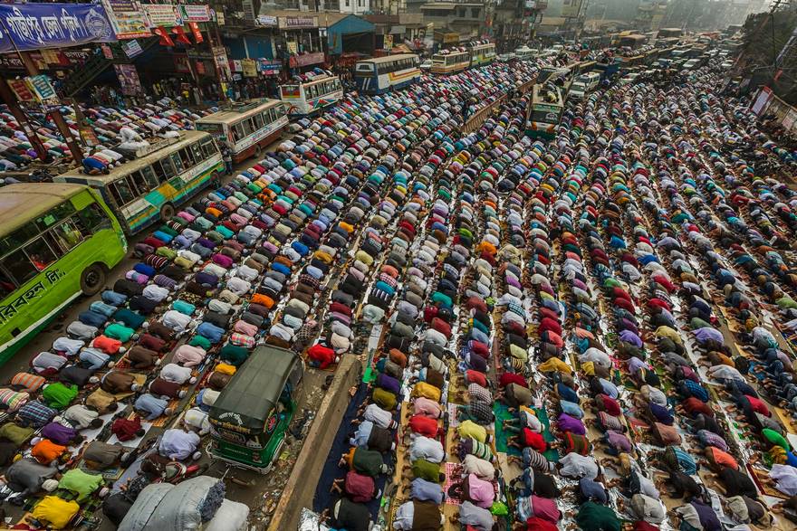 Молитва на дороге, Бангладеш 