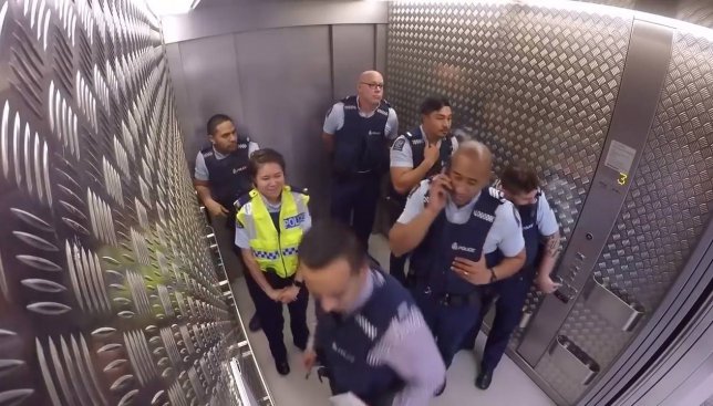 Как развлекается полиция Новой Зеландии: веселое видео